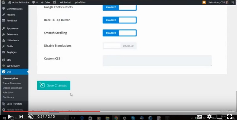 Activer la traduction française livrée avec Divi